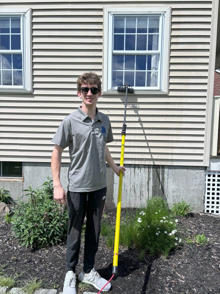 Window Cleaning in North Kingstown, RI Window Cleaning in North Kingstown, RI