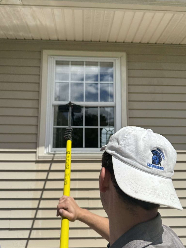 Window Cleaning in North Kingstown, RI Window Cleaning in North Kingstown, RI