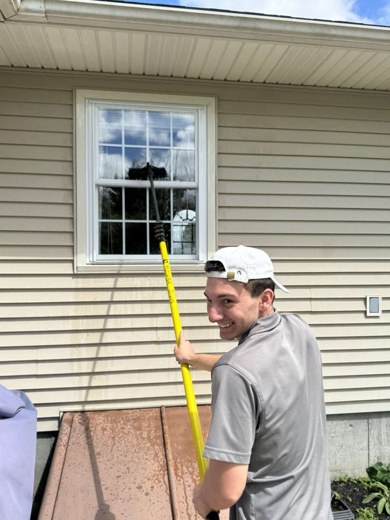 Window Cleaning in Narragansett, RI Window Cleaning in Narragansett, RI